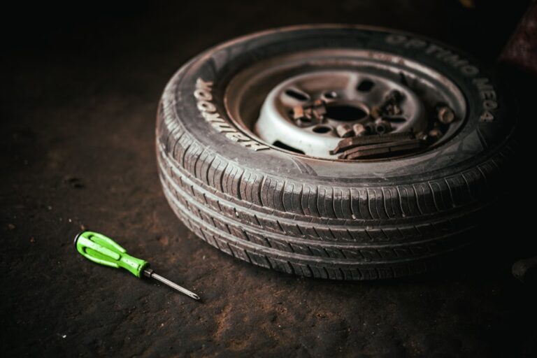 How to Choose the Right Equipment for Your Garage
